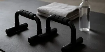 Best Push-Up Handles for Wrist Comfort: Stable Grips That Do Not Turn Push-Ups Into a Gimmick